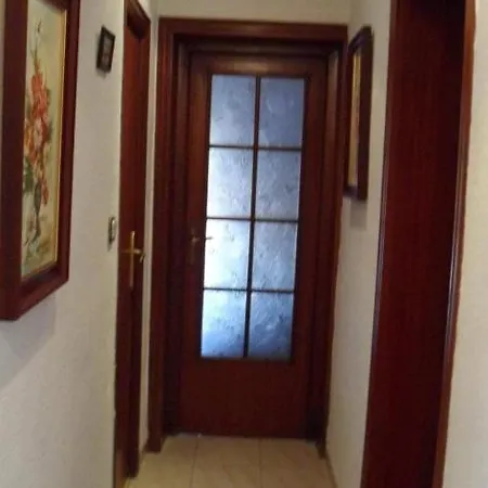 30-1- комната в квартире для 1 до 2 человек, Homestay *