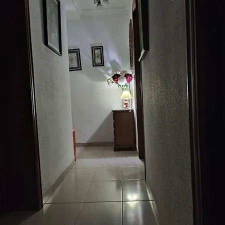 30-1- комната в квартире для 1 до 2 человек, Homestay Alicante