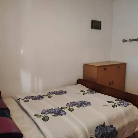 30-1- комната в квартире для 1 до 2 человек, Homestay Alicante