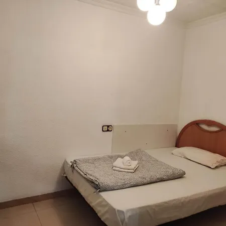 Homestay 30-1- комната в квартире для 1 до 2 человек, Alicante