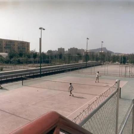 Privatunterkunft 30-1- комната в квартире для 1 до 2 человек, Alicante